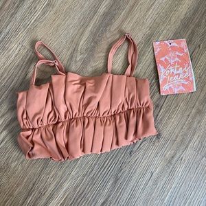 Mini oversized ruffle top cashew size 4/5